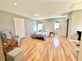 featured image of 1146 Vine St