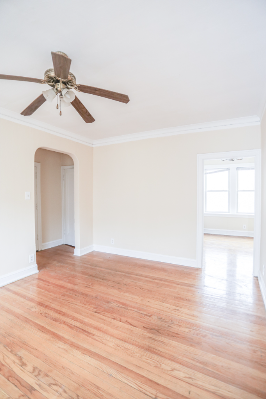 3950 W Roscoe St #3 - Photo 3 of 8