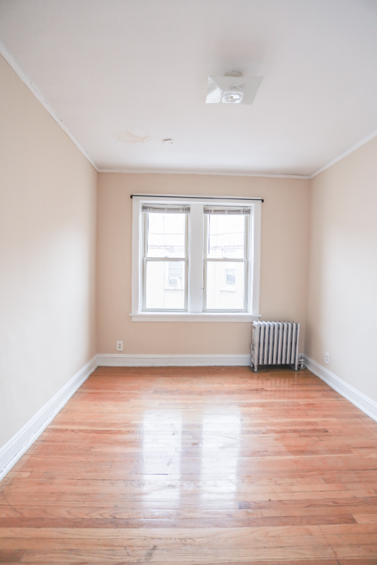3950 W Roscoe St #3 - Photo 7 of 8