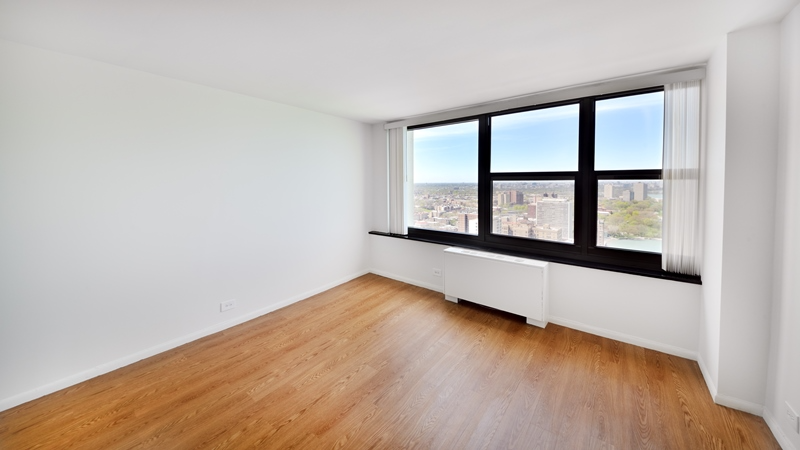 7447 S South Shore Dr - Photo 4 of 15