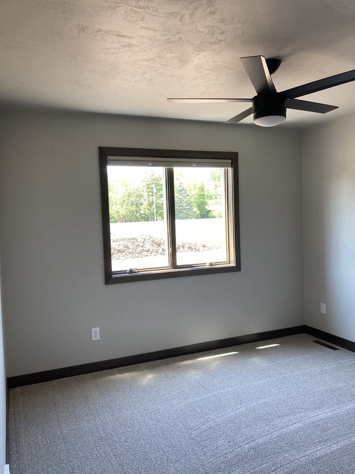 2392 Jacobsen Rd #NA - Photo 6 of 8