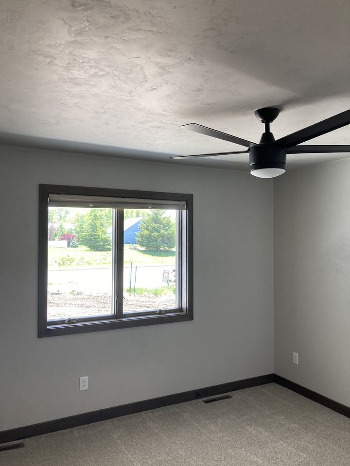 2392 Jacobsen Rd #NA - Photo 7 of 8