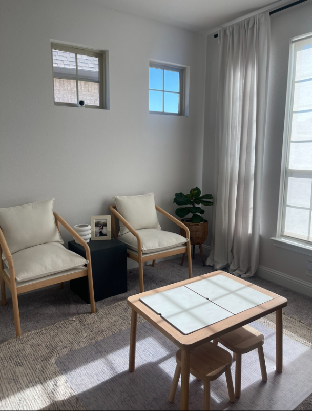 531 Taylor Dr - Photo 4 of 26