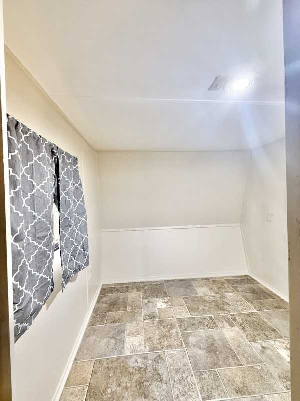 910 Polk St #4 - Photo 6 of 7
