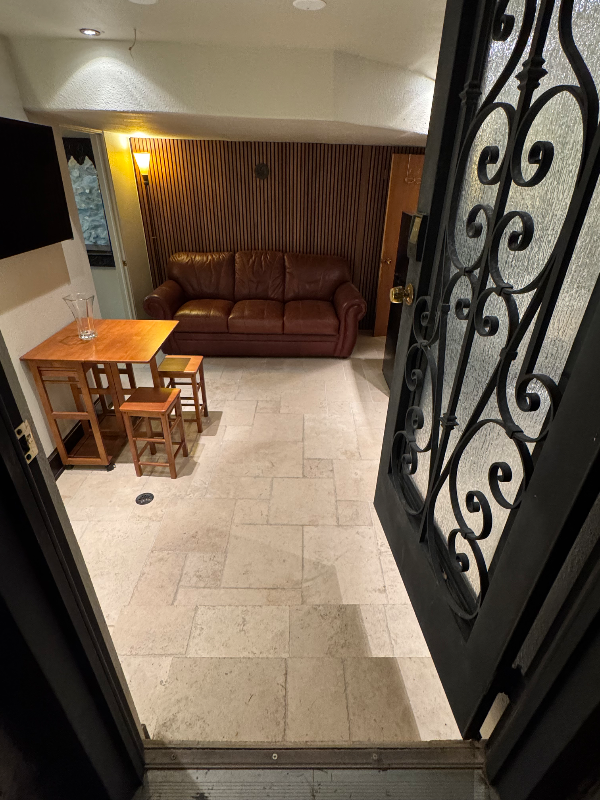 1910 N Stanton St #E - Photo 3 of 16