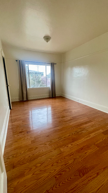 566 53rd St #566 - Photo 7 of 24