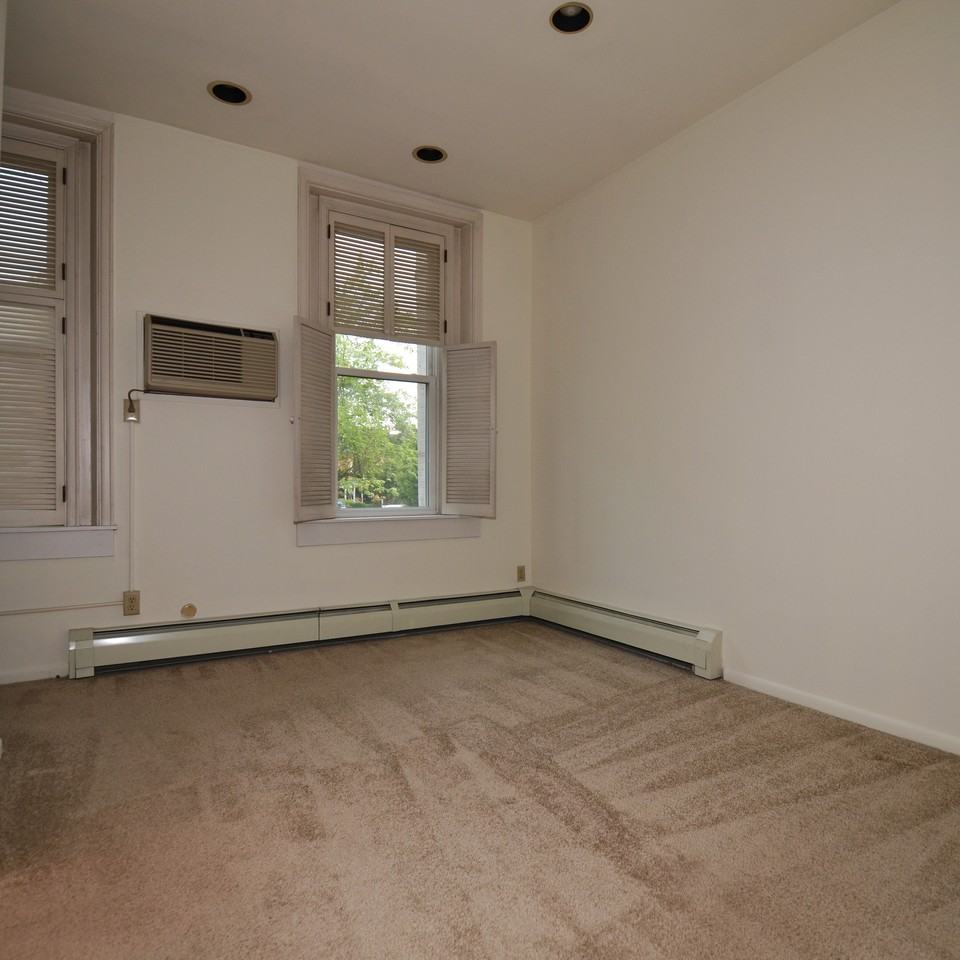 6007 Walnut St #12 - Photo 2 of 5
