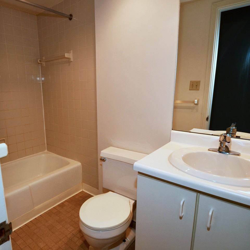 6007 Walnut St #12 - Photo 3 of 5