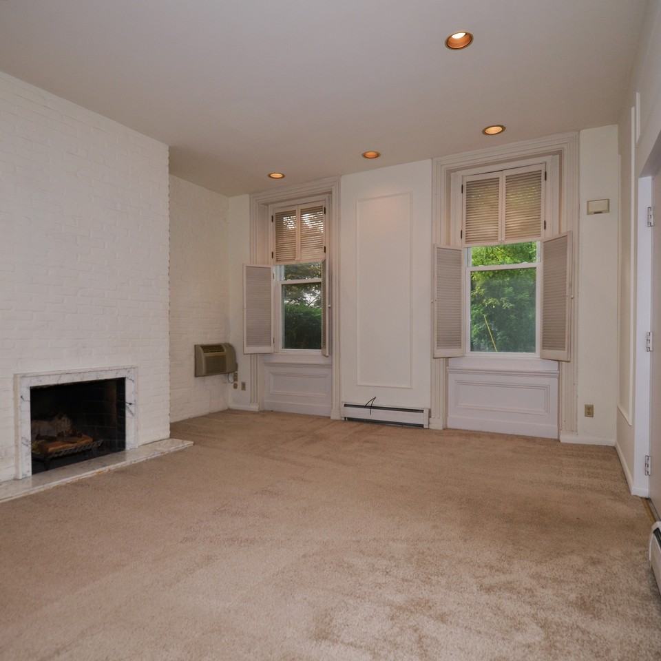 6007 Walnut St #12 - Photo 5 of 5