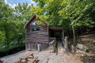 496 Pearl Ln - Photo 1 of 1