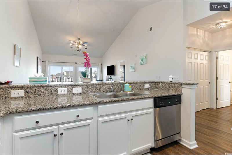 601 Hillside Dr N - Photo 7 of 25