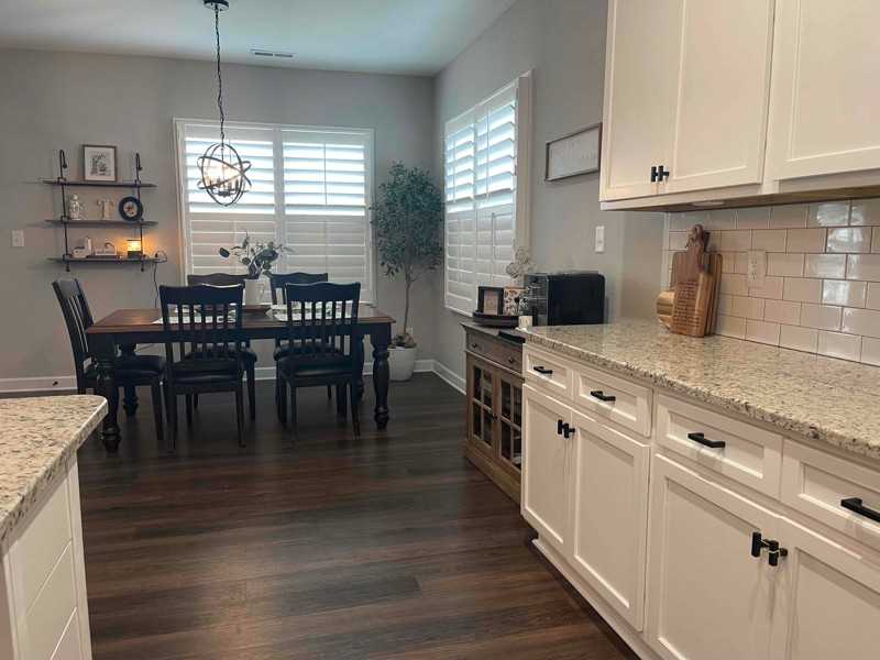 5220 Thruway Rd - Photo 5 of 22