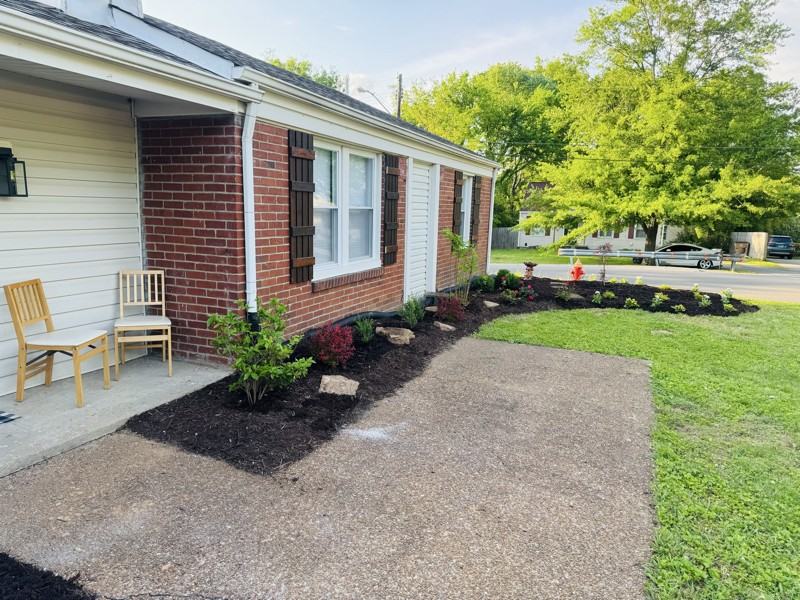 2701 Hartford Dr - Photo 4 of 20