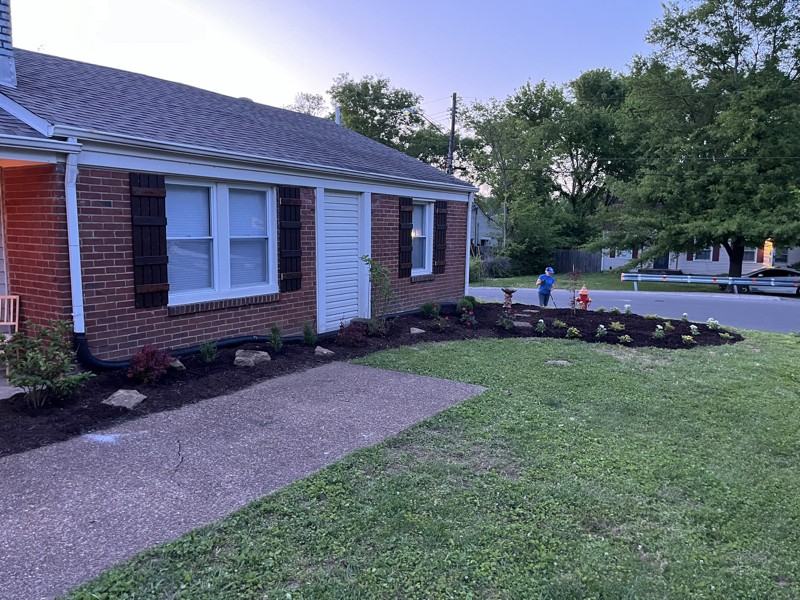 2701 Hartford Dr - Photo 6 of 20