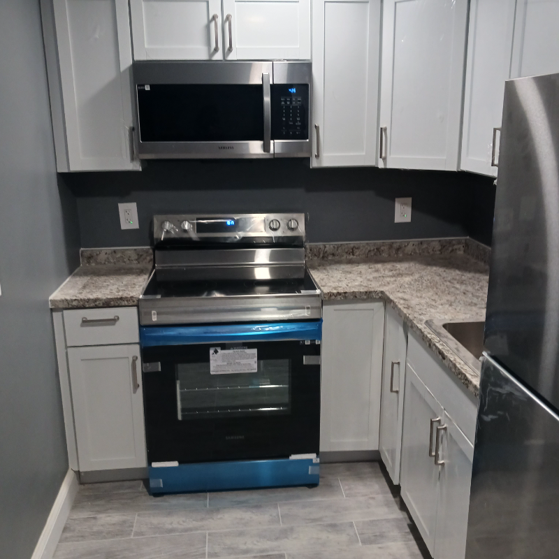 132 Tiffany St - Photo 6 of 16