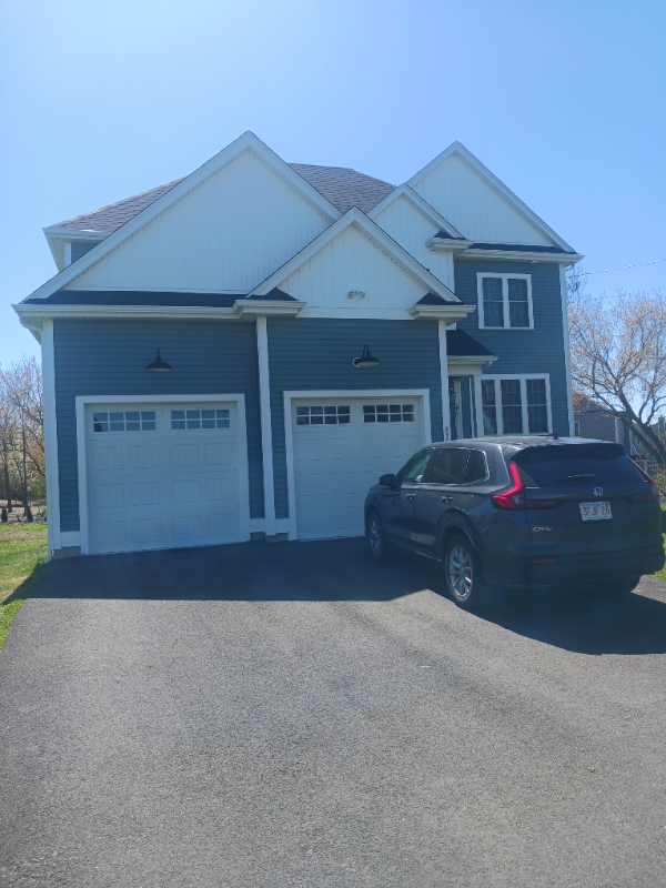 132 Tiffany St - Photo 3 of 23