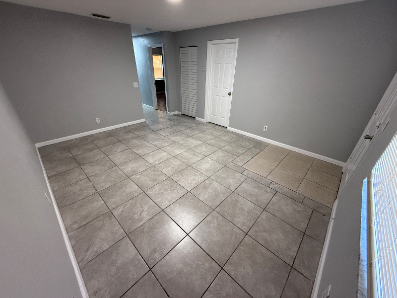 908 Lora St #A - Photo 2 of 10