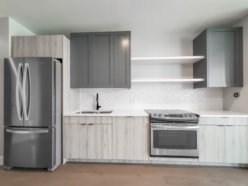 1147 N Clark St - Photo 2 of 10