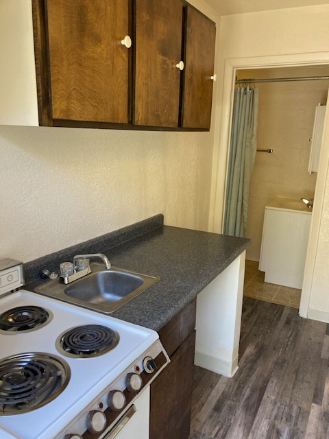 222 Eastwood Dr - Photo 3 of 7