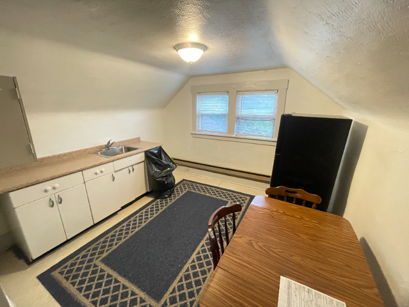 3132 Meadowbrook Blvd #3 - Photo 3 of 19