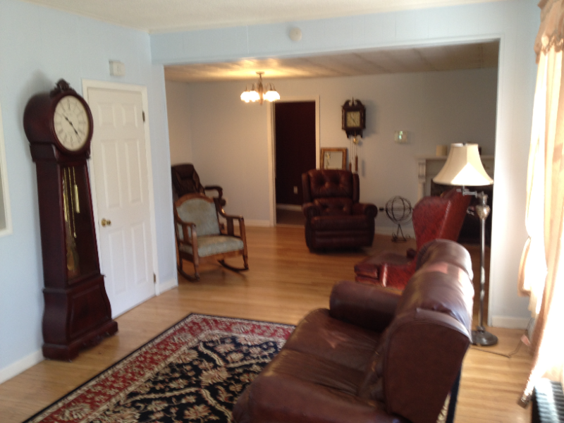 1 Pomfret Rd #1A - Photo 3 of 8