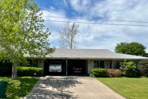 featured image of 1823 Greenwood Ln