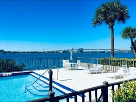 featured image of 944 S Peninsula Dr