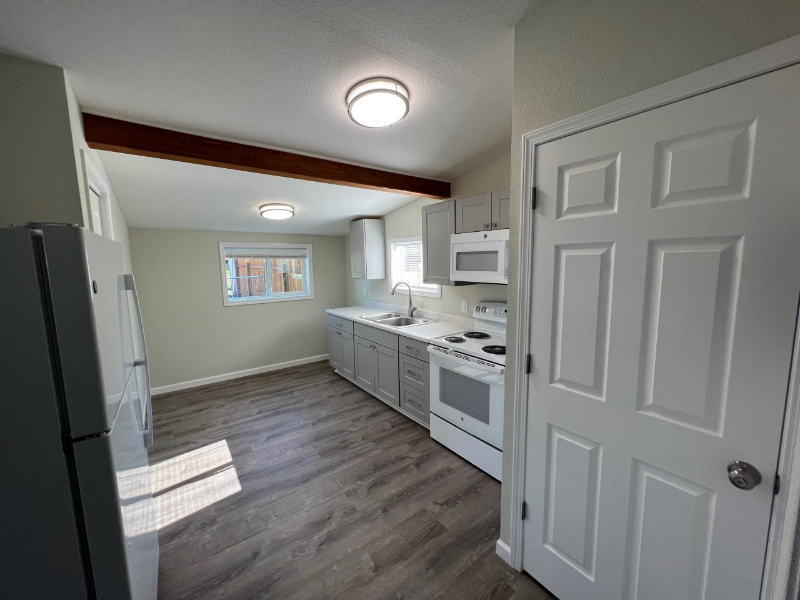 1153 W Hendrickson Rd #B - Photo 3 of 14