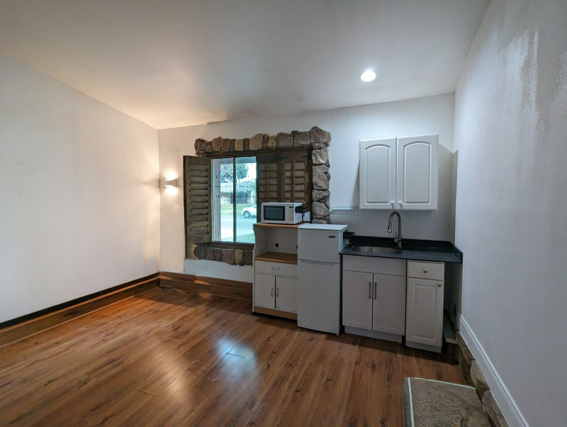 13690 Westward Dr #2 - Photo 4 of 14