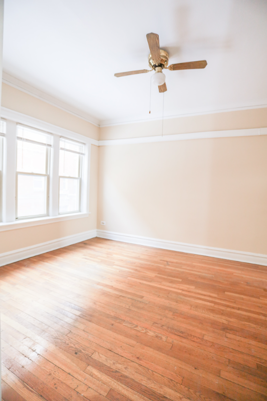 4445 N Damen Ave #3 - Photo 3 of 8