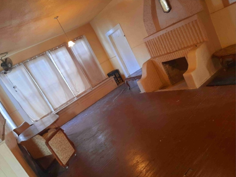 1816 E Houston St #6 - Photo 3 of 4