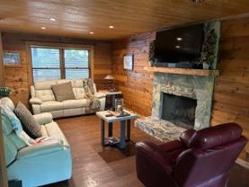 105 N Arrowhead Dr - Photo 1 of 1