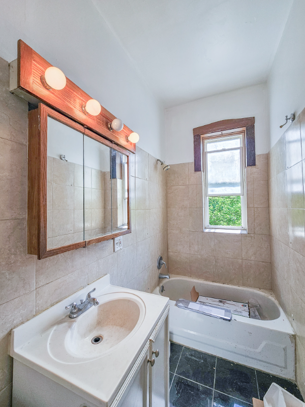 3208 W Beach Ave #2 - Photo 7 of 7