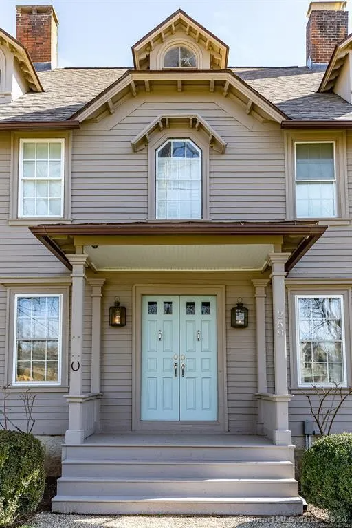 259 Main St S - Photo 2 of 22