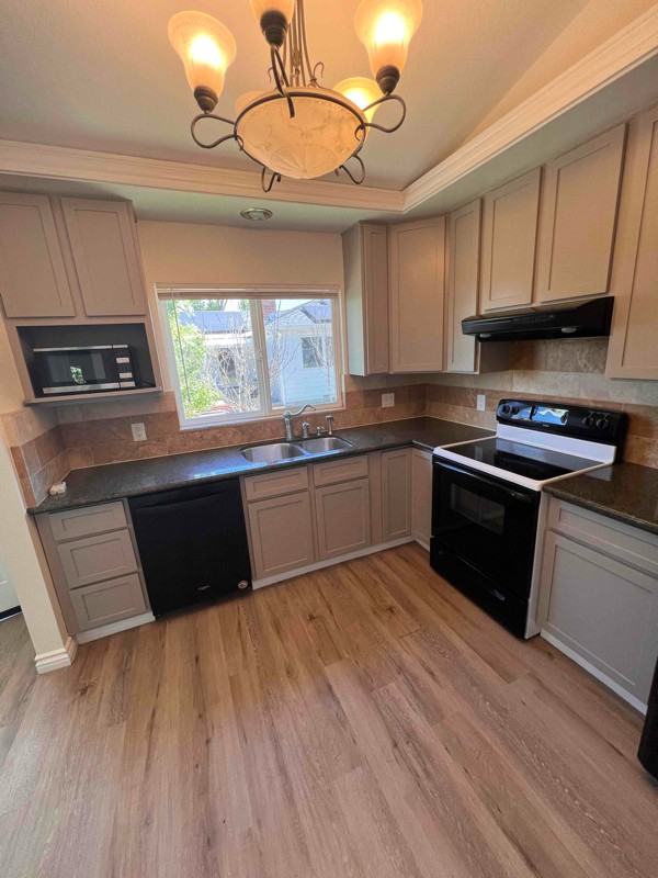 139 Roslyn Dr #A - Photo 6 of 15