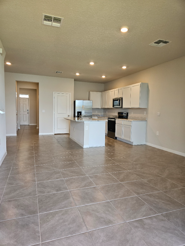 17653 Crescent Moon Loop - Photo 3 of 13