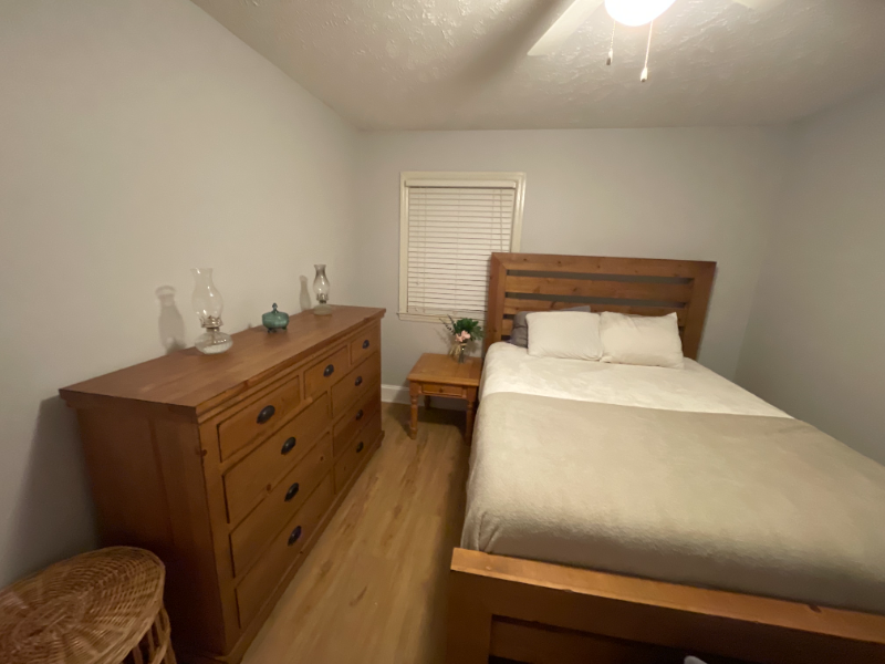 825 N Page St - Photo 5 of 13