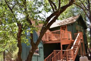 featured image of 54374 Valley View Dr