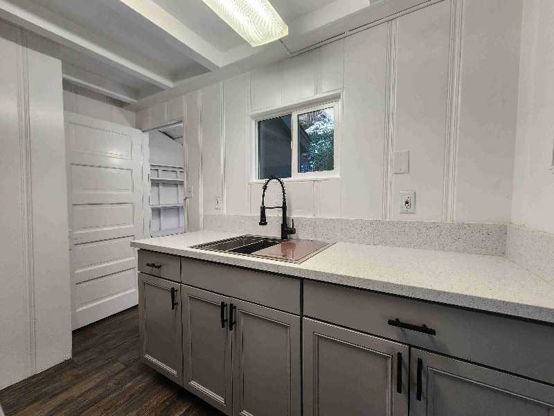 825 Sierra Vista Dr - Photo 3 of 14