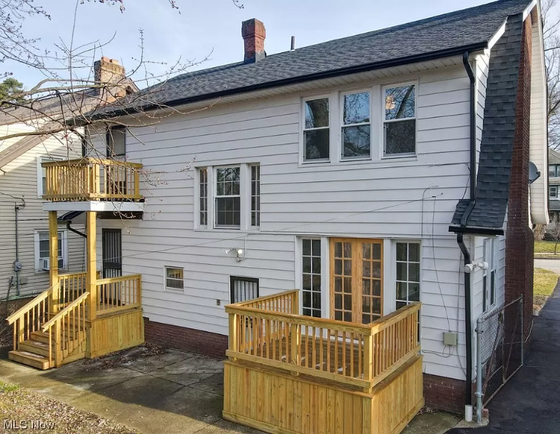 1686 Lee Rd - Photo 4 of 21