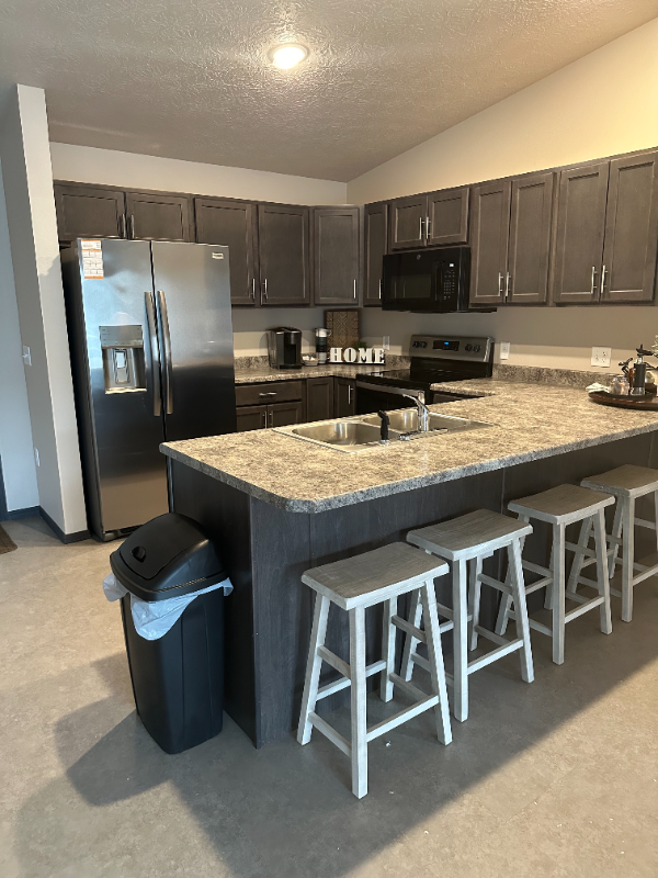 2112 N Carla Ave - Photo 3 of 13