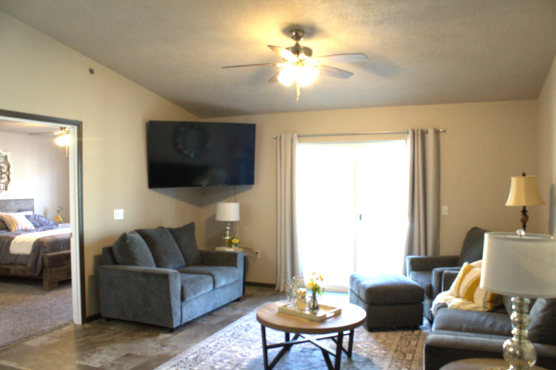 2112 N Carla Ave - Photo 4 of 13