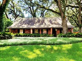 featured image of 5861 Macarthur Blvd