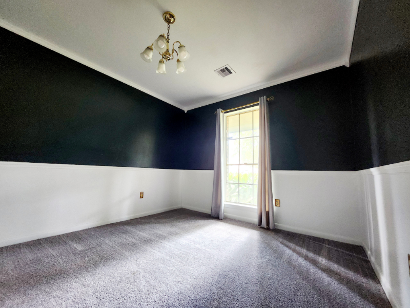 5861 Macarthur Blvd - Photo 5 of 13