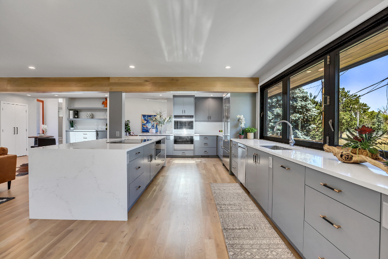 590 S Harrison Ln - Photo 2 of 42