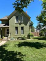 featured image of 1423 11th St