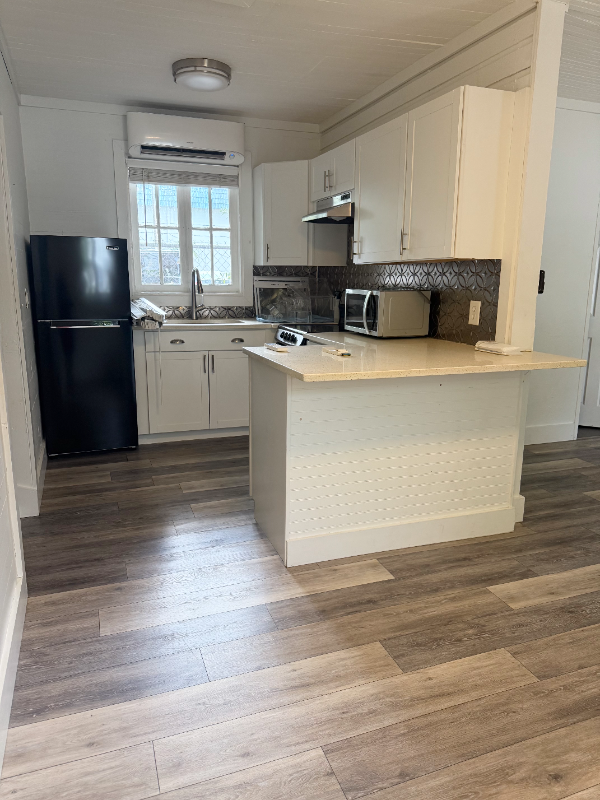 1606 Hough St #2 - Photo 4 of 10