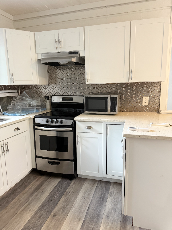 1606 Hough St #2 - Photo 5 of 10