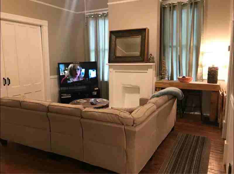 322 W Hall St #A - Photo 2 of 10