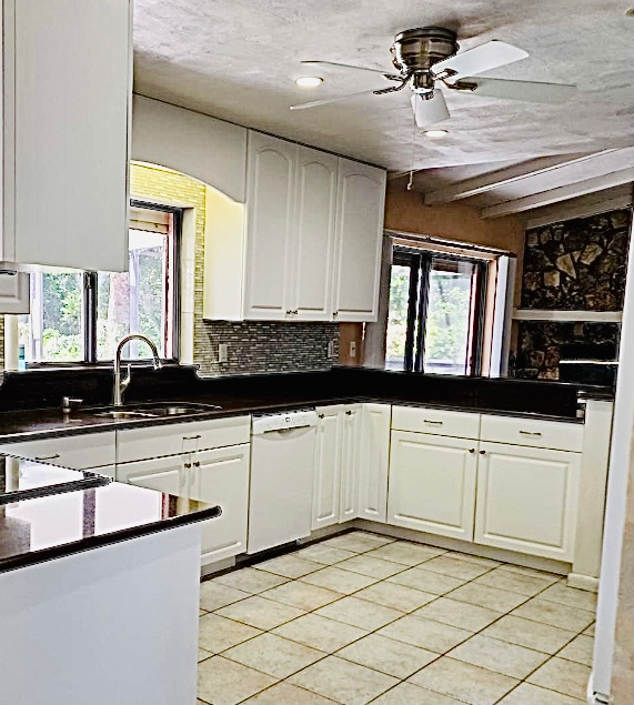 55 Bay Harbour Dr - Photo 5 of 24